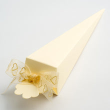 Load image into Gallery viewer, Italian Range Silk Pattern Favour boxes - (Packs of 10)