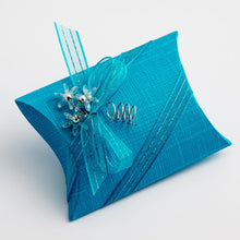 Load image into Gallery viewer, Italian Range Silk Pattern Favour boxes - (Packs of 10)