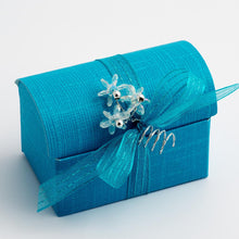 Load image into Gallery viewer, Italian Range Silk Pattern Favour boxes - (Packs of 10)