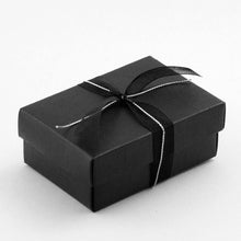 Load image into Gallery viewer, Italian Range Silk Pattern Favour boxes - (Packs of 10)