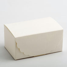 Load image into Gallery viewer, Italian Range Silk Pattern Favour boxes - (Packs of 10)
