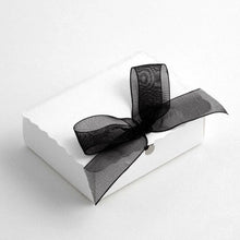 Load image into Gallery viewer, Italian Range Silk Pattern Favour boxes - (Packs of 10)