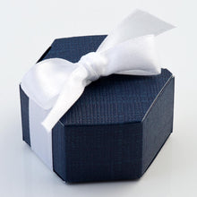Load image into Gallery viewer, Italian Range Silk Pattern Favour boxes - (Packs of 10)