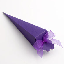Load image into Gallery viewer, Italian Range Silk Pattern Favour boxes - (Packs of 10)