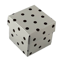 Load image into Gallery viewer, Square 4.7cm 2 piece Favour boxes with lift off lids - (Packs of 10)
