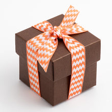 Load image into Gallery viewer, Italian Range Silk Pattern Favour boxes - (Packs of 10)
