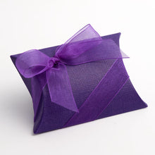 Load image into Gallery viewer, Italian Range Silk Pattern Favour boxes - (Packs of 10)
